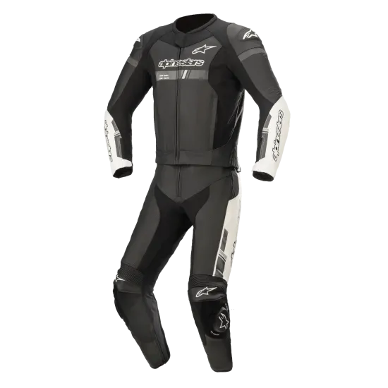 ALPINESTARS GP FORCE V2 2PC BLACK/WHITE - кожен мото екип с плъзгачи и вентилационни панели Кожен мото екип ALPINESTARS GP FORCE V2 2PC BLACK/WHITE с GP протектори и Tech-Air® съвместимост