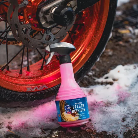 S100 Motorcycle Rim Cleaner 500 мл препарат за почистване на мотоциклетни джанти от смазка и спирачен прах