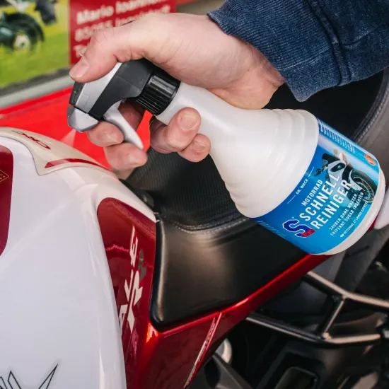 S100 Waterless Cleaner 500 мл препарат за почистване и грижа за мотоциклет без вода