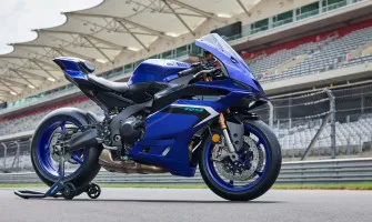 2025 Yamaha YZF-R9: Първи поглед и ревю на новия спортен мотор