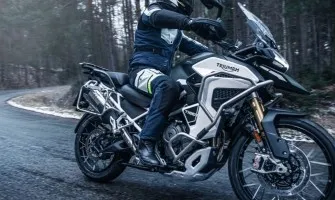 Пет съвета за каране на мотоциклет през зимата – топлина и комфорт от Hydra Motto