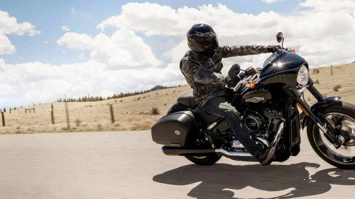 Пътят към Свободата: Живот на Две Гуми с Harley-Davidson