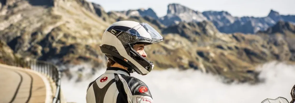 Всичко за марката SCHUBERTH: История, Цели и Продукти