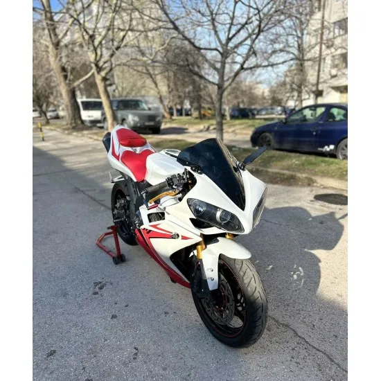 Yamaha YZF R1