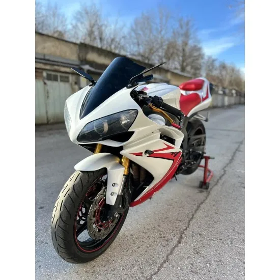 Yamaha YZF R1