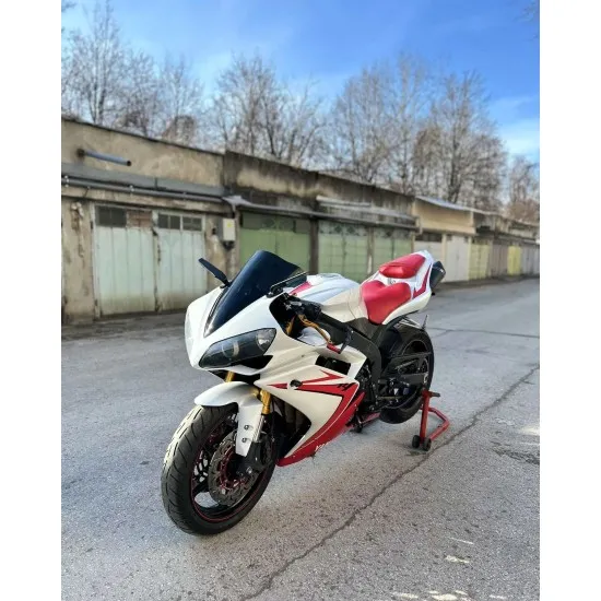 Yamaha YZF R1