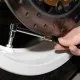Черен аналогов манометър Oxford с хромиран маркуч, кръгъл циферблат до 60 PSI и въртяща се глава