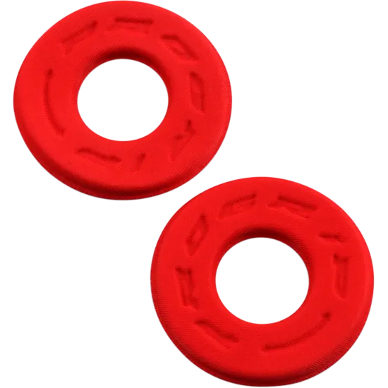 Два червени протектора за мото ръкохватки PROGRIP DONUTS с кръгла форма, централен отвор и ребриста повърхност на бял фон