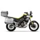 Жълто-черна Aprilia Tuareg 660 с монтирани сиви и черни странични куфари SHAD чрез 4P система