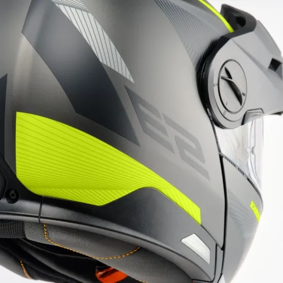 Каска SCHUBERTH E2 DEFENDER YELLOW – модерна каска за офроуд приключения