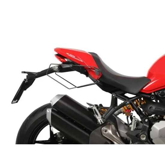 Червен мотоциклет Ducati с черни метални скоби SHAD монтирани на задната част за закрепване на текстилни дисаги