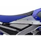 Прозрачни протектори за резервоар с шестоъгълен релеф, монтирани на син мотоциклет Yamaha, показващи логото ONEDESIGN