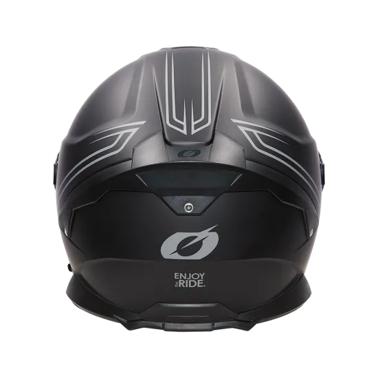 Каска O'NEAL CHALLENGER SOLID BLACK V.24 – минималистичен дизайн и висока защита
