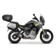 Сребристо-сив Moto Guzzi Stelvio 1000 2024 с монтирани черни SHAD куфари - горен и два странични, показващ пълната 3P система