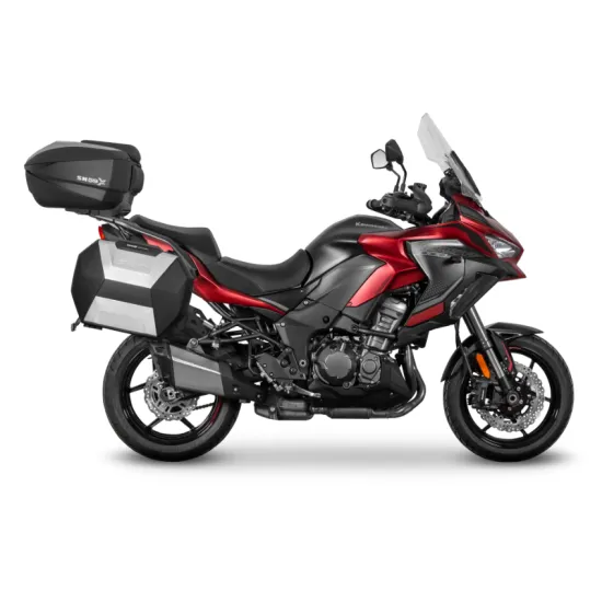 Kawasaki Versys 1000 в червено и черно с монтирани черни SHAD куфари - странични и заден куфар със система 3P