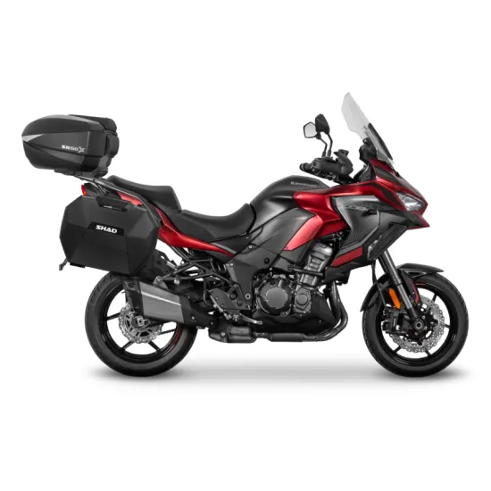 Kawasaki Versys 1000 в червено и черно с монтирани черни SHAD куфари - странични и заден куфар със система 3P