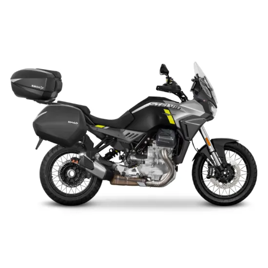 Сив Moto Guzzi Stelvio 1000 със странични куфари SHAD в различни конфигурации - само заден куфар, с два странични куфара и пълен комплект от три куфара