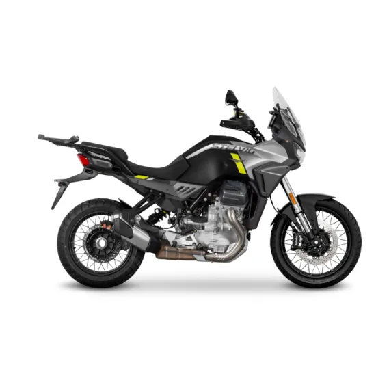 Сив Moto Guzzi Stelvio 1000 със странични куфари SHAD в различни конфигурации - само заден куфар, с два странични куфара и пълен комплект от три куфара