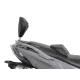 Черна ергономична облегалка SHAD монтирана на сив Kymco AK 550 скутер с черни кожени седалки