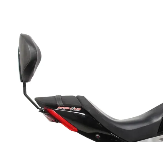 Черна пасажерска облегалка SHAD монтирана на Ducati Diavel 1262 с черна тапицерия и метална стойка