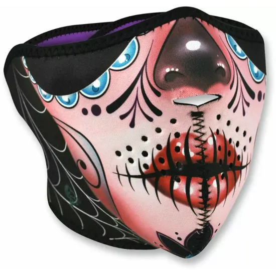 Неопренова маска за лице HALF SUGAR SKULL с розов Sugar Skull дизайн, сини декоративни елементи, червени устни и черни акценти върху черна основа