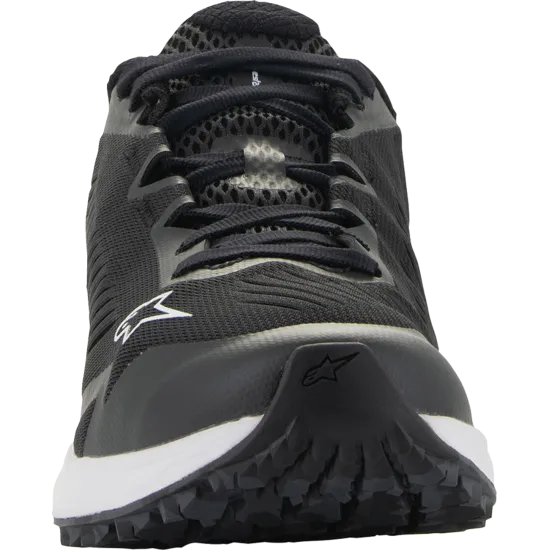 Боти ALPINESTARS Meta Road V2 Black/White с омекотена подметка и удобна кутия за пръстите