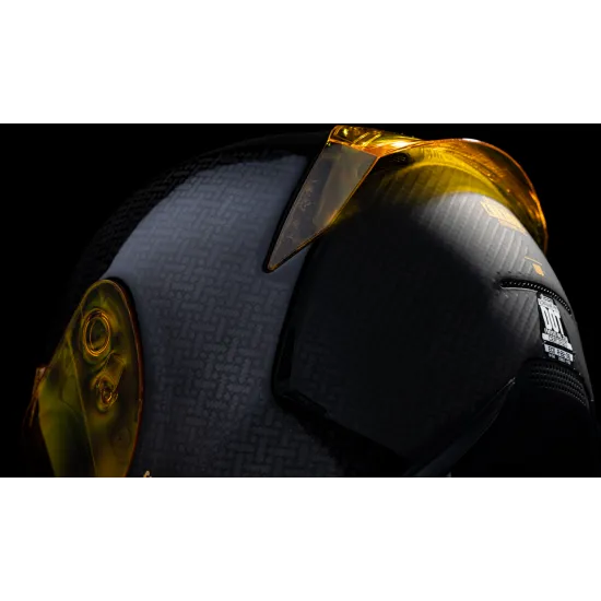 Каска ICON Airframe Pro™ Carbon 4Tress BLACK/GOLD – Луксозен дизайн и оптимална защита