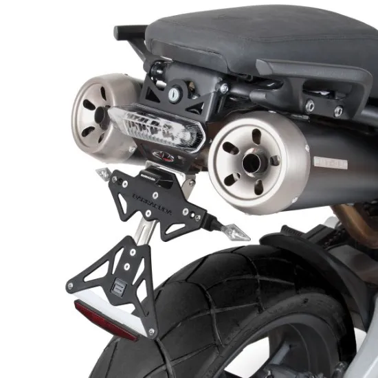 Черна алуминиева стойка за номер BARRACUDA монтирана на Yamaha MT-03 със заден амортисьор и дискова спирачка