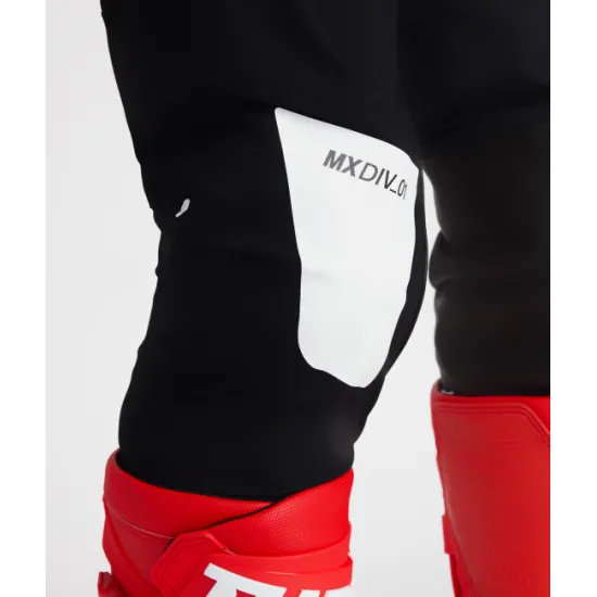 Мотокрос брич THOR SPORTMODE STRIKE BLACK с TPU защита на коленете и 4-посочна разтеглива конструкция