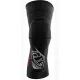 Черни наколенки Troy Lee Designs Speed Pro Knee Sleeve с D3O протекторна вложка при капачката на коляното, компресионен ръкав и лого в сиво и червено - изглед отпред, отстрани и под ъгъл