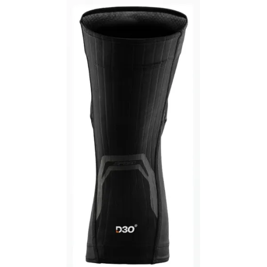 Черни наколенки Troy Lee Designs Speed Pro Knee Sleeve с D3O протекторна вложка при капачката на коляното, компресионен ръкав и лого в сиво и червено - изглед отпред, отстрани и под ъгъл