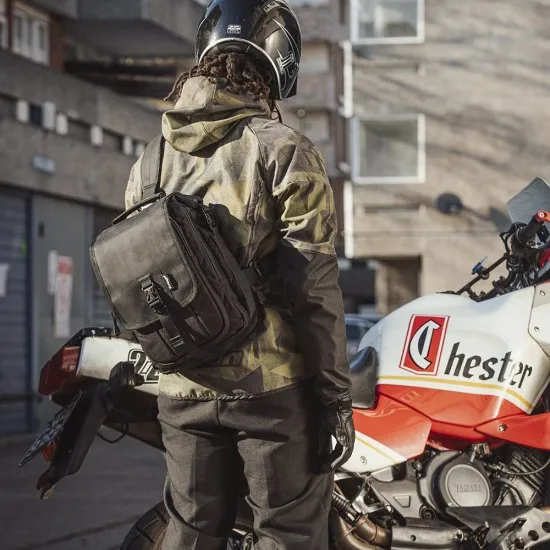 Раница Kriega SLING PRO MESSENGER с водоустойчиво ролково отделение за лаптоп