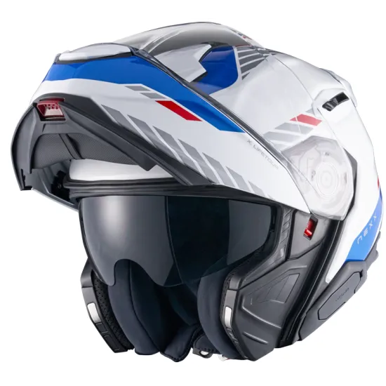 Каска NEXX X.LIFETOUR FLIP UP GLOBE WHITE BLUE – слънчеви очила и звукоизолация за комфорт при каране