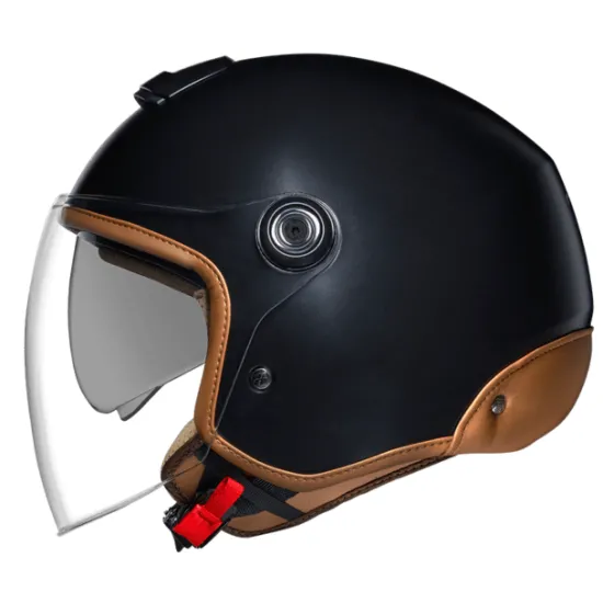 Каска NEXX Y.10 CALI BLACK MATT – черен мат модел със слънчеви очила и микрометрична закопчалка