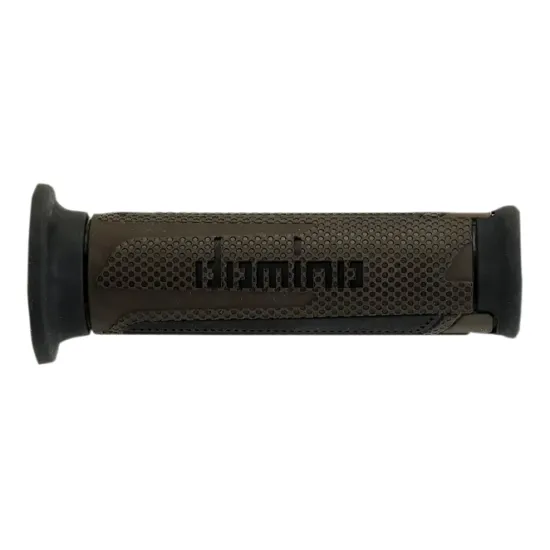 Ръкохватки DOMINO GRIP STREET TURISMO BN/BK – двойна смес, комфортни и издръжливи за 7/8” кормила
