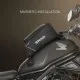 Черна мото чанта SHAD SL12M v2 с прозрачен прозорец, в който се вижда смартфон с навигация, катинарчета на циповете и бяло лого SHAD