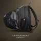 Черна текстилна раница SHAD SL86 v2 с мрежест разгънат отсек за модулна каска, подплатени раменни ремъци и странични джобове