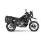 CF MOTO 800 MTX в черно с монтирани черни кубични куфари SHAD - два странични и един заден куфар, показани от страничен профил на бял фон