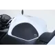 Черни текстурирани накладки R&G Race Grip монтирани на бял резервоар на Kawasaki Ninja 650, изглед отстрани с лого R&G