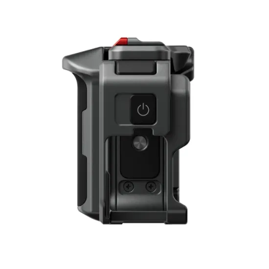Черен защитен кейс Tilta за Insta360 Ace Pro с ергономична форма, червен записващ бутон и странични захвати за подобрено хващане
