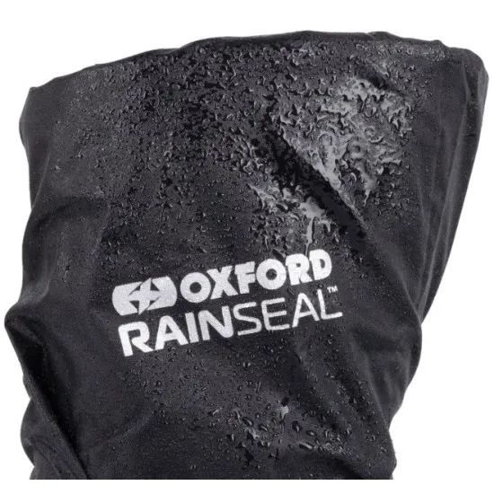 Черен водоустойчив дъждобран OXFORD Rainseal с бяло лого, еластични ластици и капки вода по повърхността