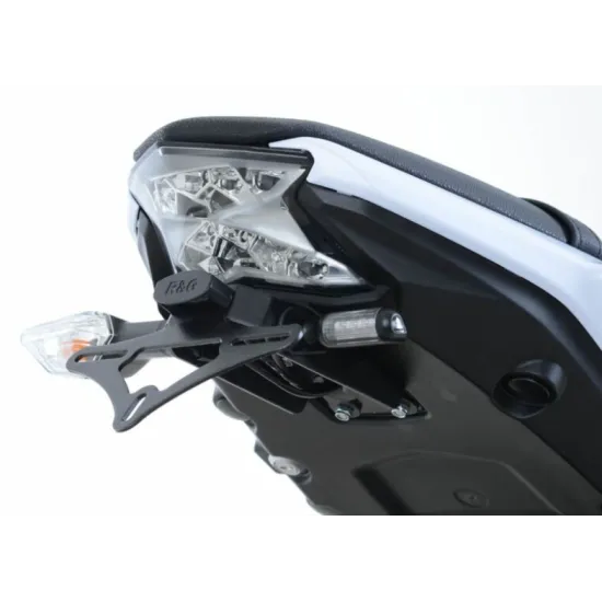 Черна стойка за номер R&G Racing на Kawasaki Z650 - компактна рамка от неръждаема стомана с LED светлина и оригинални мигачи