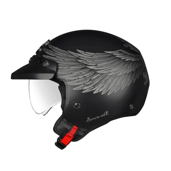 Черна матова jet каска NEXX Y.10 Eagle Rider със сребристи орлови криле, декоративни орнаменти, интегрирани слънчеви очила и червена микрометрична закопчалка
