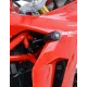 Черни краш тапи R&G Racing Aero с аеродинамична сълзовидна форма, монтирани на червен Ducati Supersport без пробиване на обтекателя