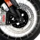 Черни краш тапи R&G RACING монтирани на предното колело на BMW R1300GS с перфориран спирачен диск и черна вилка