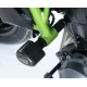 Черни краш тапи R&G Racing с капковидна форма монтирани на зелена рамка на Kawasaki Z650, показващи R&G лого и скрити фитинги