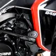 Черна краш тапа R&G Racing Aero с форма на сълза, хромиран медальон с лого и стоманена монтажна скоба с два болта