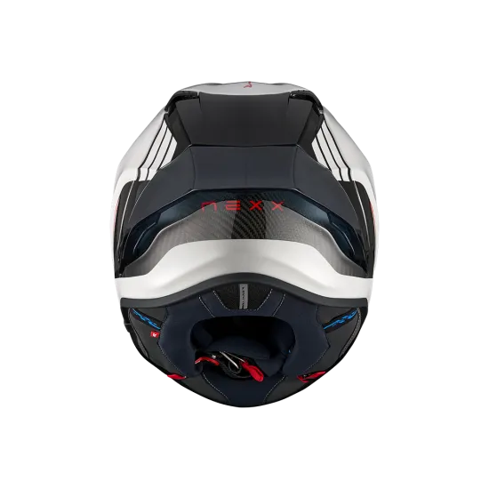 Бяла спортна каска NEXX X.R3R с карбонови панели, червени и сини акценти, аеродинамичен спойлер и множество вентилационни отвори
