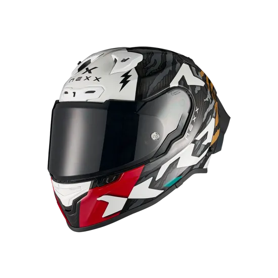 Спортна каска NEXX X.R3R със сиво-бяла камуфлажна графика, златисти акценти, иридиев визьор и аеродинамичен спойлер
