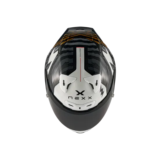 Спортна каска NEXX X.R3R със сиво-бяла камуфлажна графика, златисти акценти, иридиев визьор и аеродинамичен спойлер